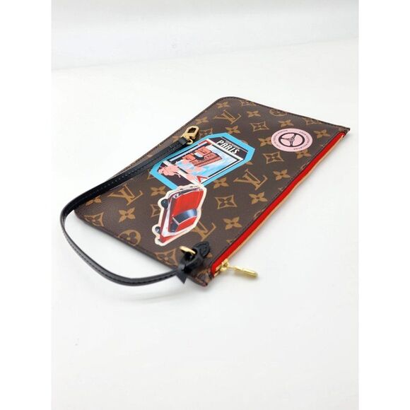 Louis Vuitton MY LV WORLD TOUR Pochette Monogram Canvas In Like New Condition - Picture 4 of 7